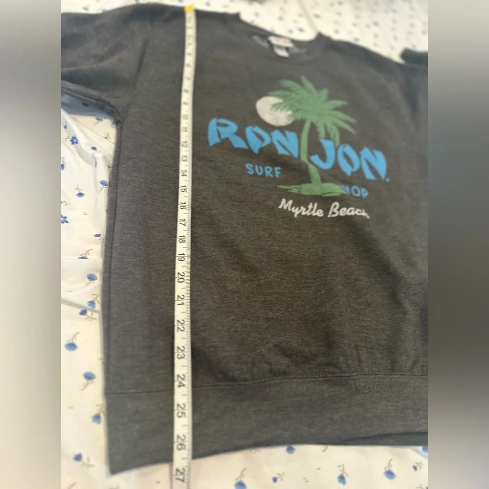 Ron Jon Surf Shop Sz: M Gray Myrtle Beach Crewneck Surfer Pullover Sweatshirt.